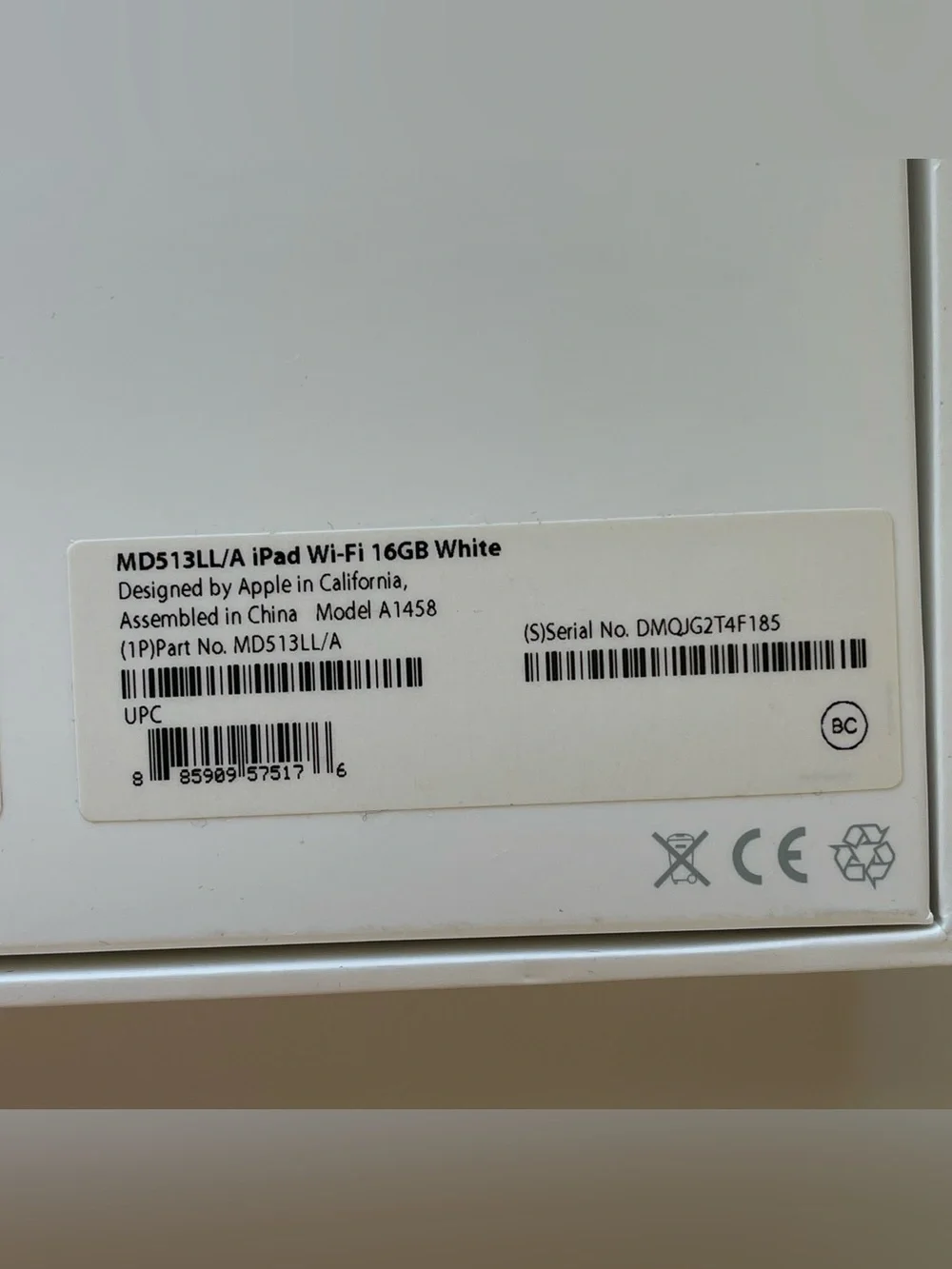 Original Apple iPad 4th Generation 16GB White A1458 MD513LL/A WiFi